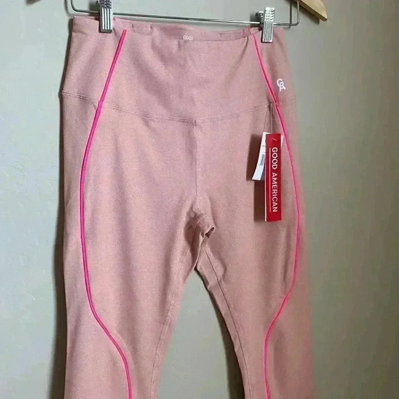 Good American‎ The Electric Feel Crop Legging Pink - Picture 6 of 14